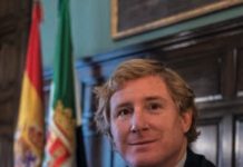 Badajoz se veste para a Semana Santa